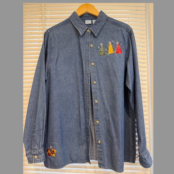 Holiday Editions Tops - Vintage Holiday Appliqué Embroidered Blue Button-Down Shirt Size L.